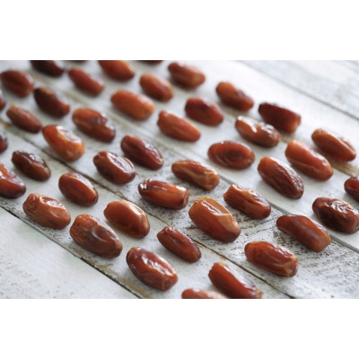 delicious-fresh-organic-dates
